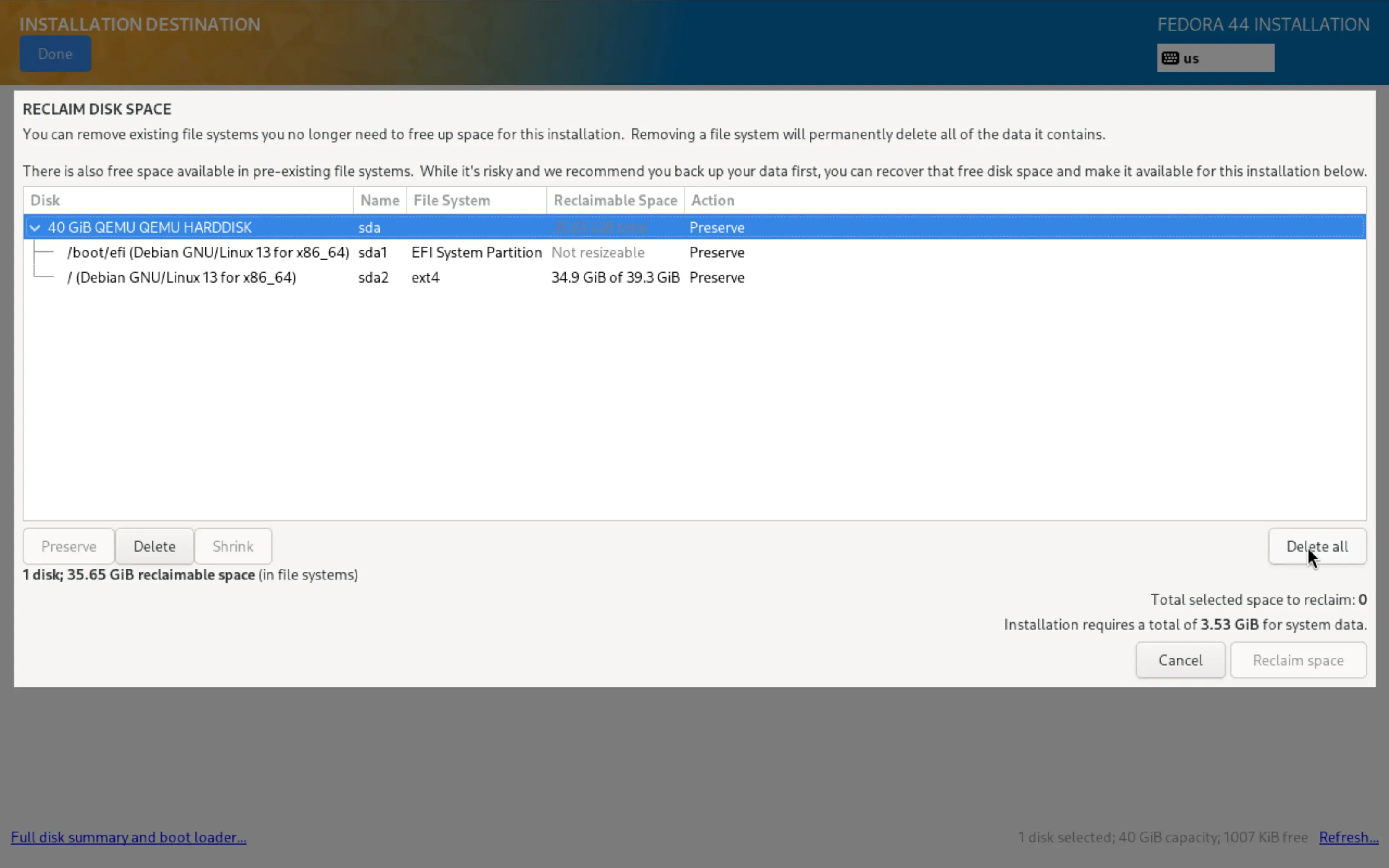 Der Dialog Reclaim Disk Space zeigt die Partitionen des Vorsystems